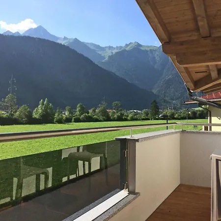 Apartmán Flat Near Four Lifts In