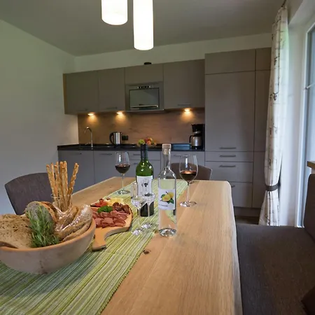 Apartman Flat Near Four Lifts In