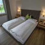 Flat Near Four Lifts In Appartement *